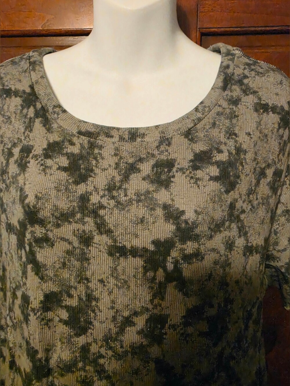 Lularoe Kelly Top - Picture 2 of 4